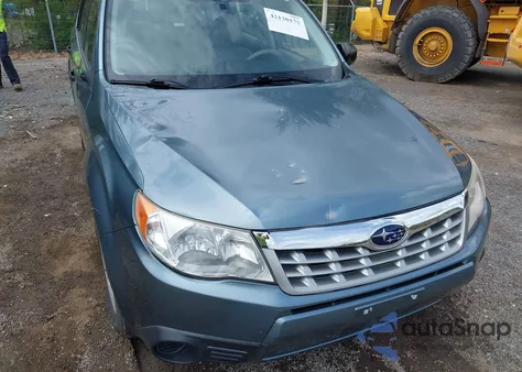 2013 Subaru Forester 2.5X из США, поврежденный, VIN JF2SHABC3DH412940